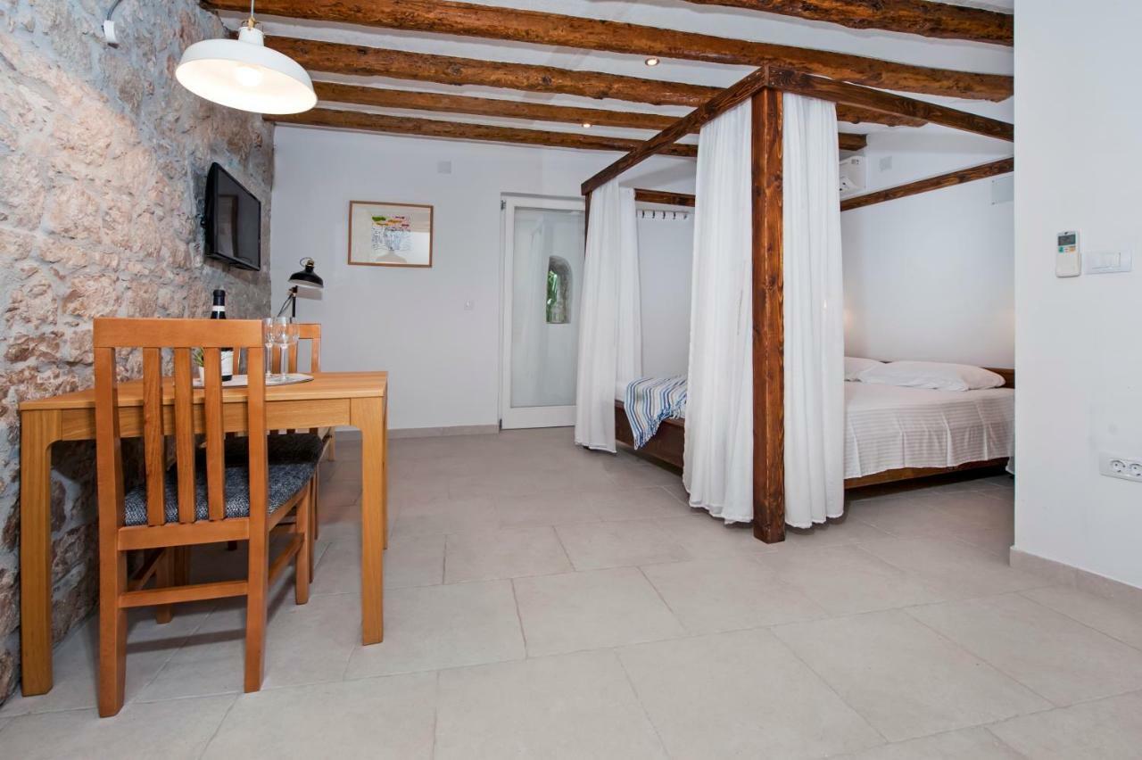 House Graziella Apartment โรวีน ภายนอก รูปภาพ