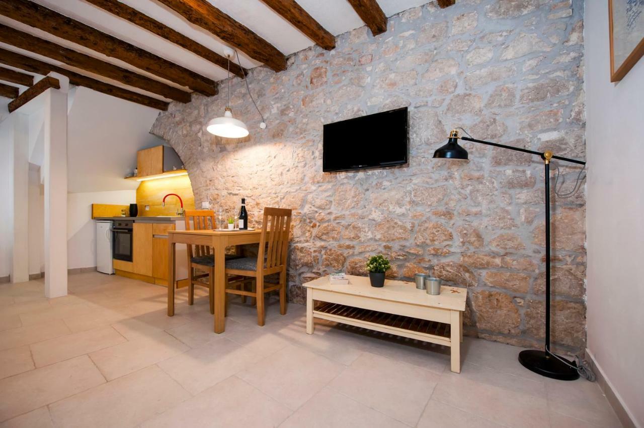 House Graziella Apartment โรวีน ภายนอก รูปภาพ