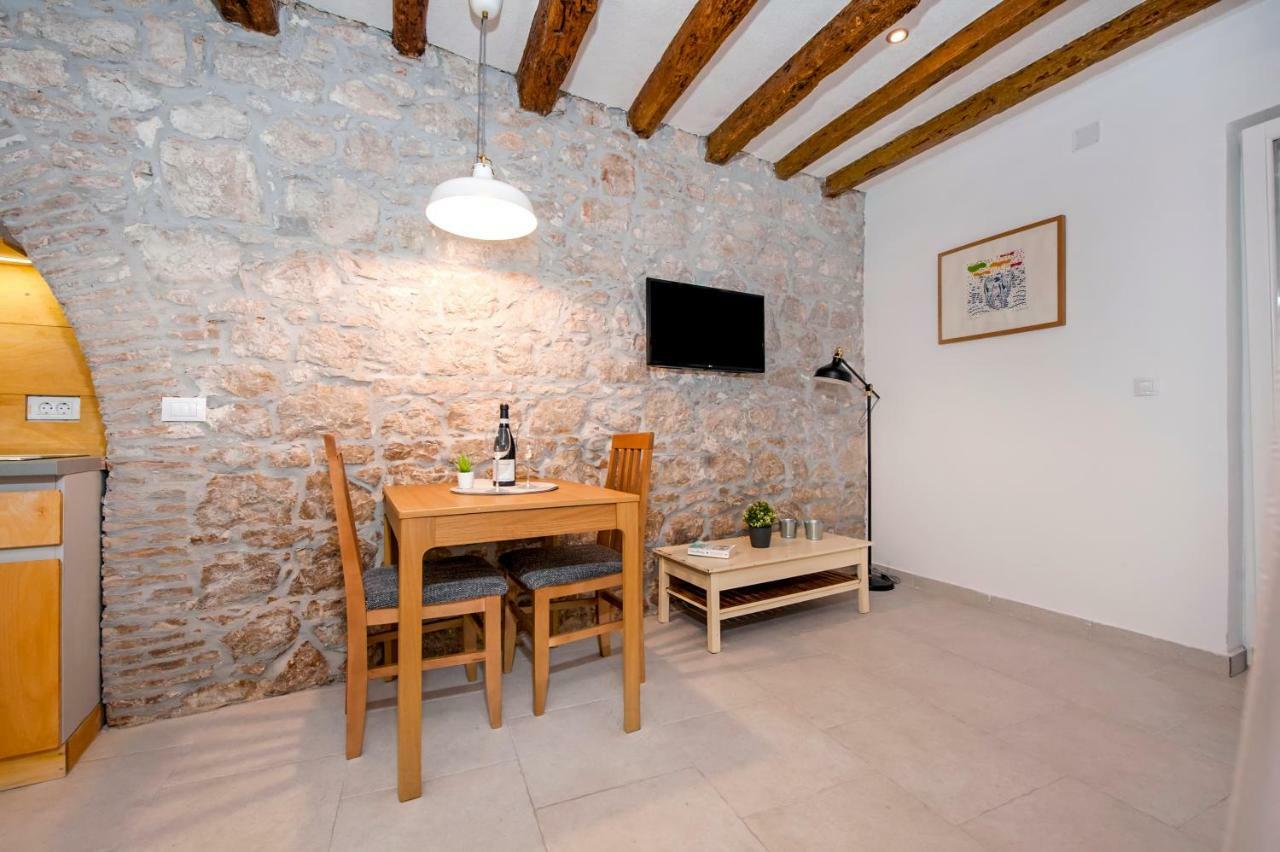 House Graziella Apartment โรวีน ภายนอก รูปภาพ
