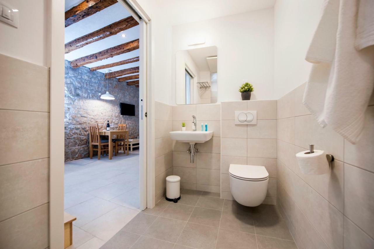 House Graziella Apartment โรวีน ภายนอก รูปภาพ